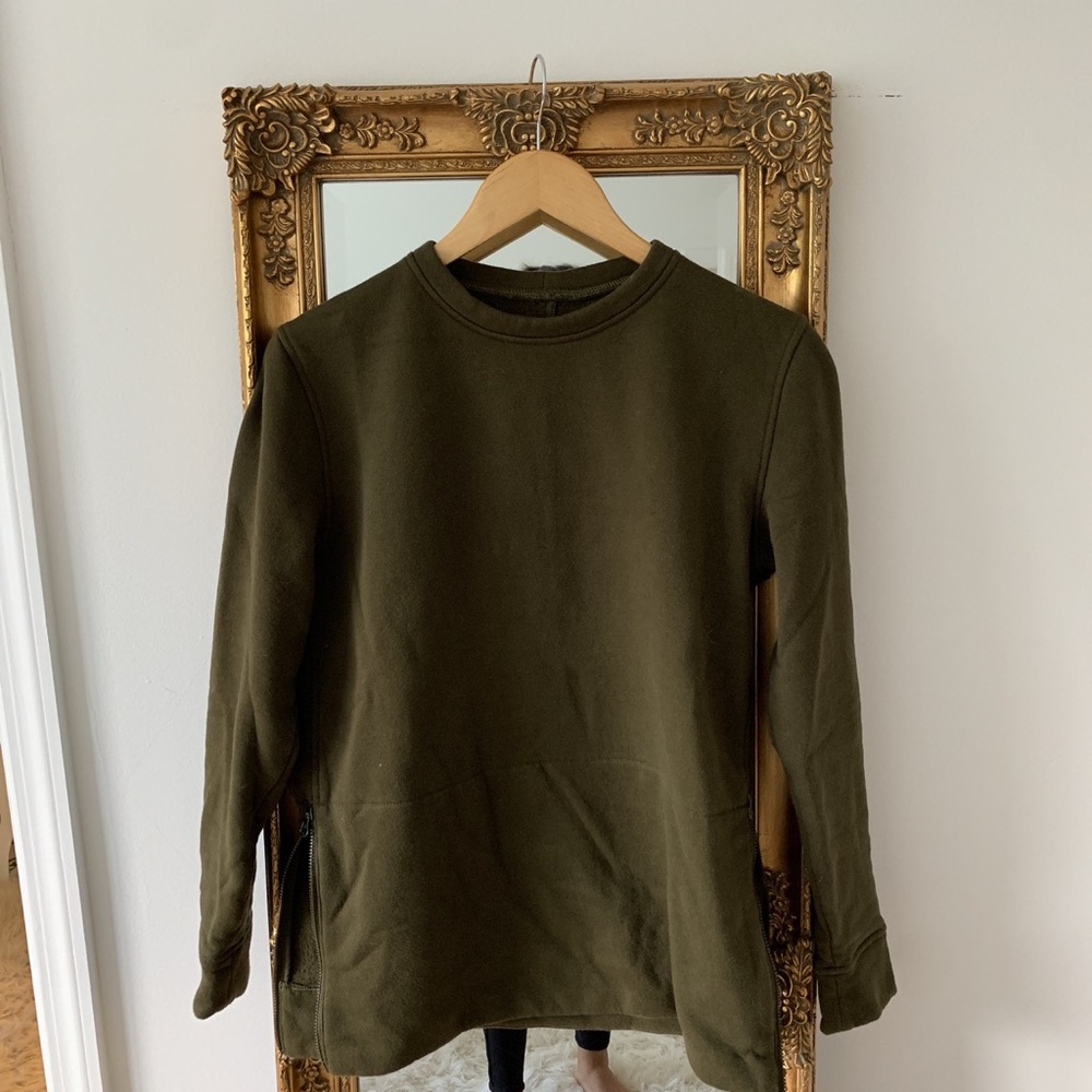 Lululemon sweater